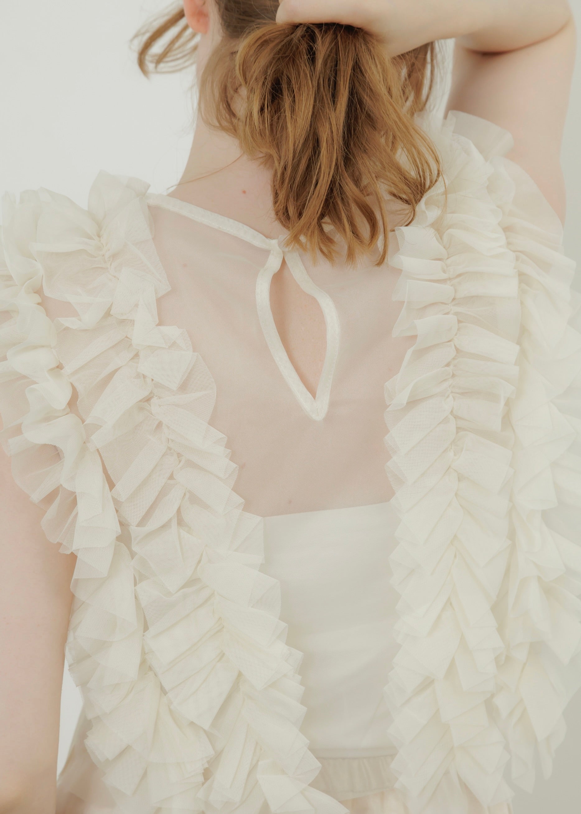 TULLE FRILL VEST