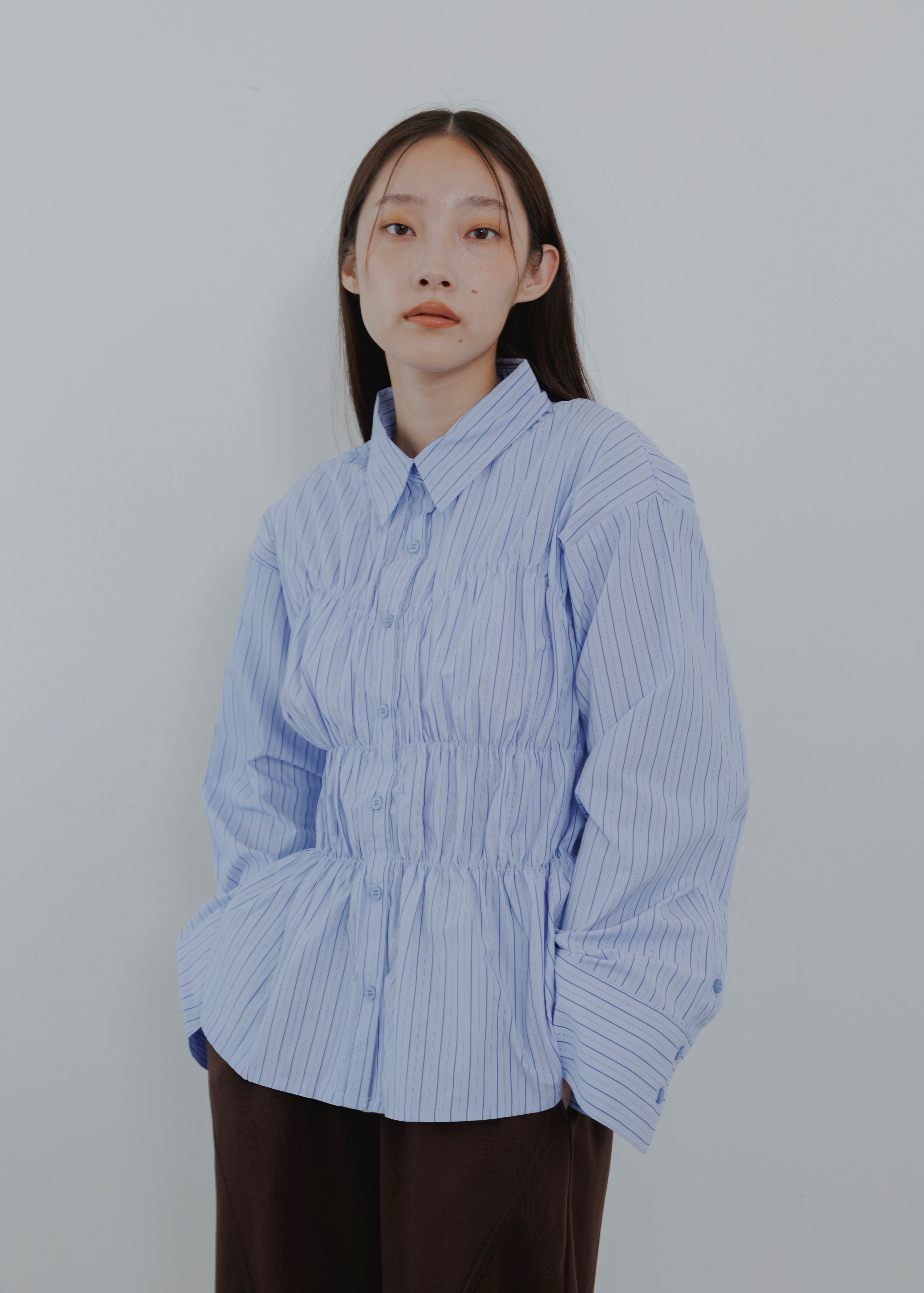 STRIPE SHIRRING SHIRT