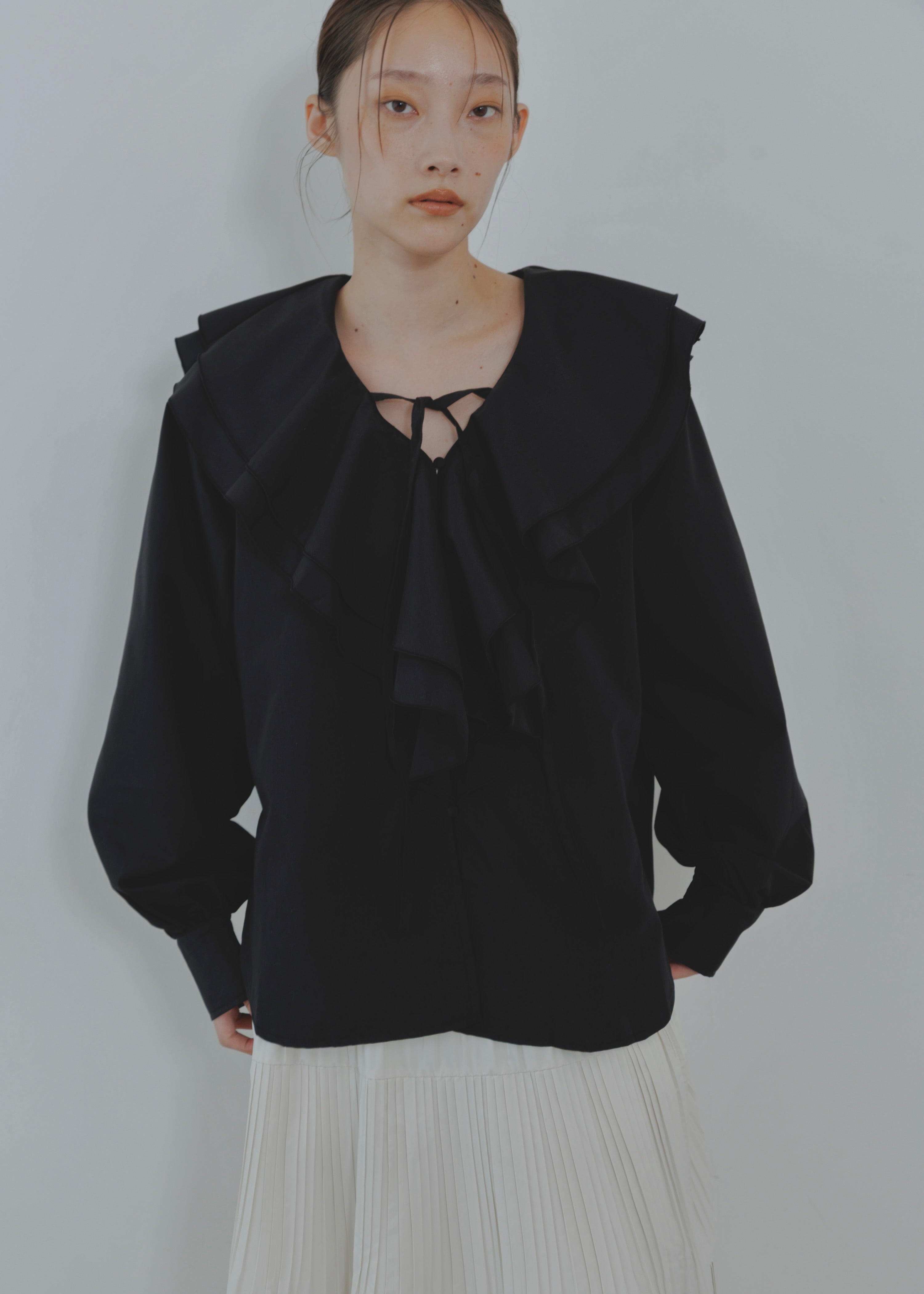 FRILL COLLAR SHIRT
