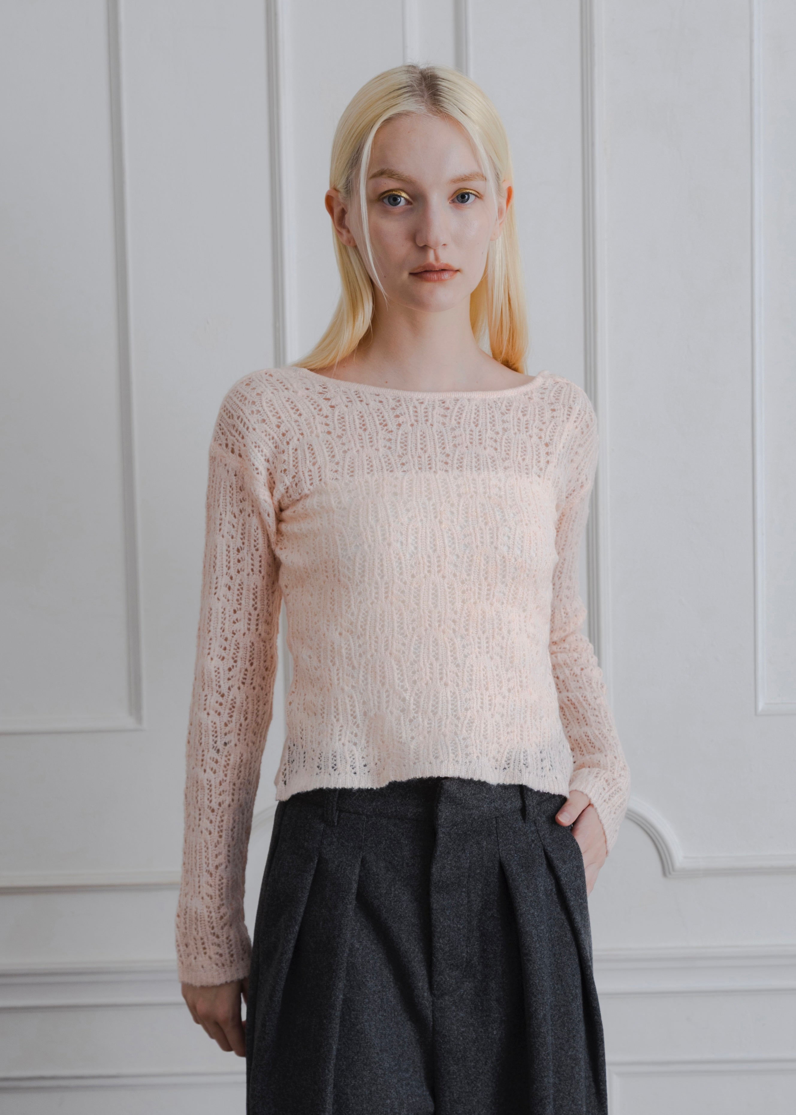BACK OPEN KNIT