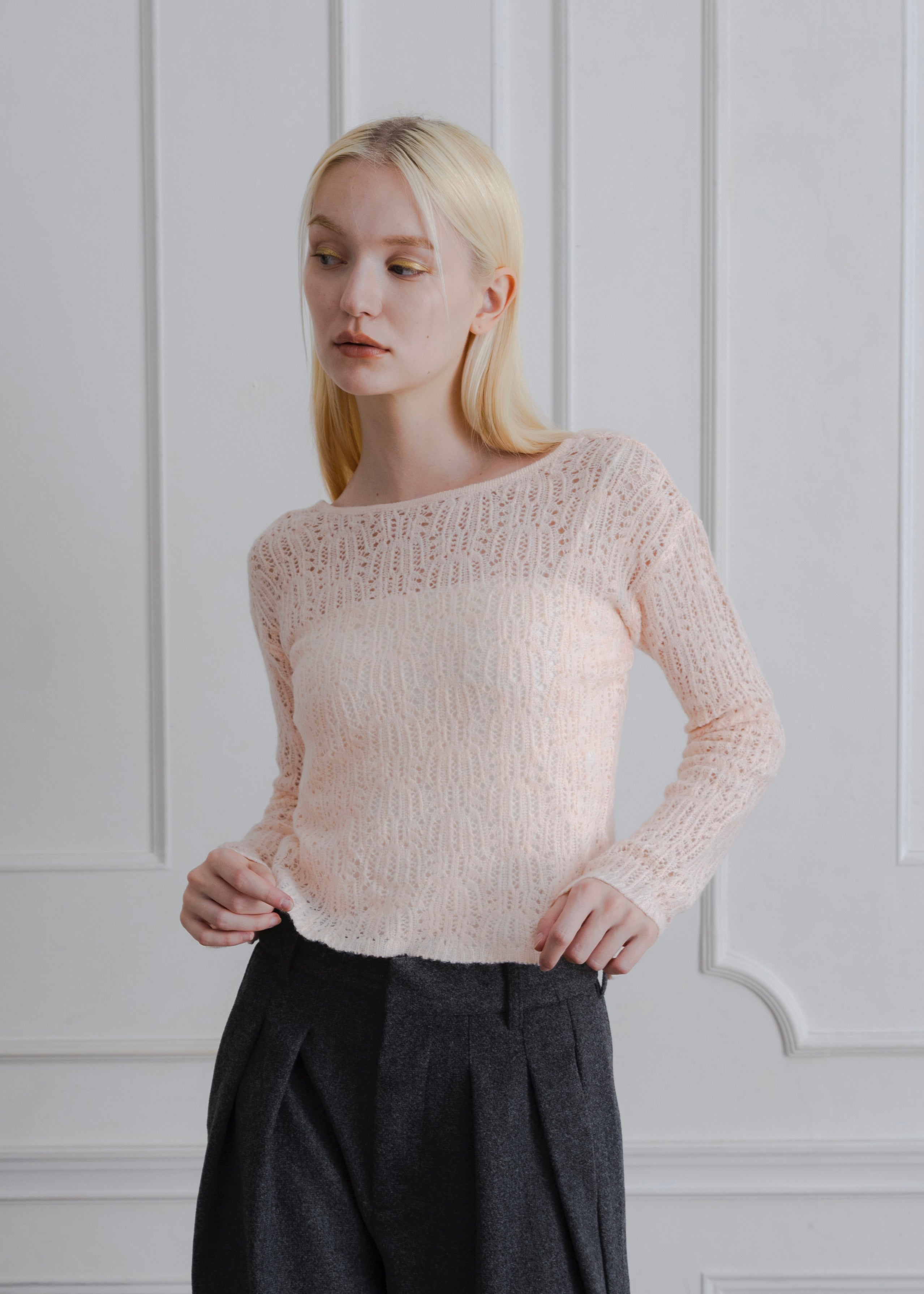 BACK OPEN KNIT