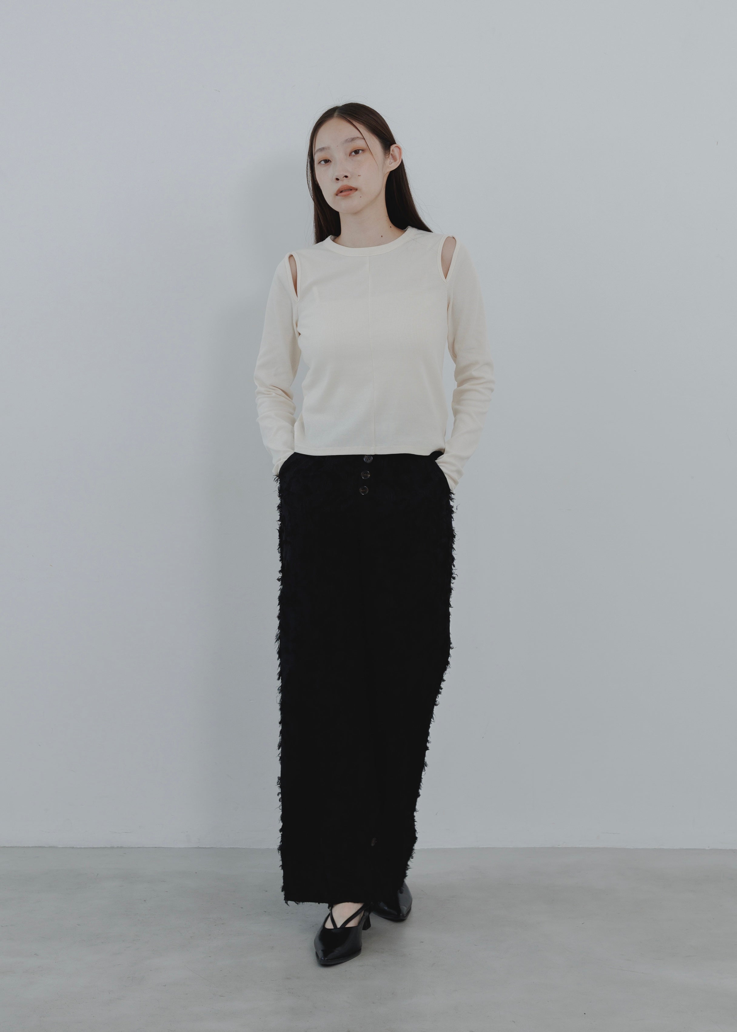 CUT OUT PULLOVER