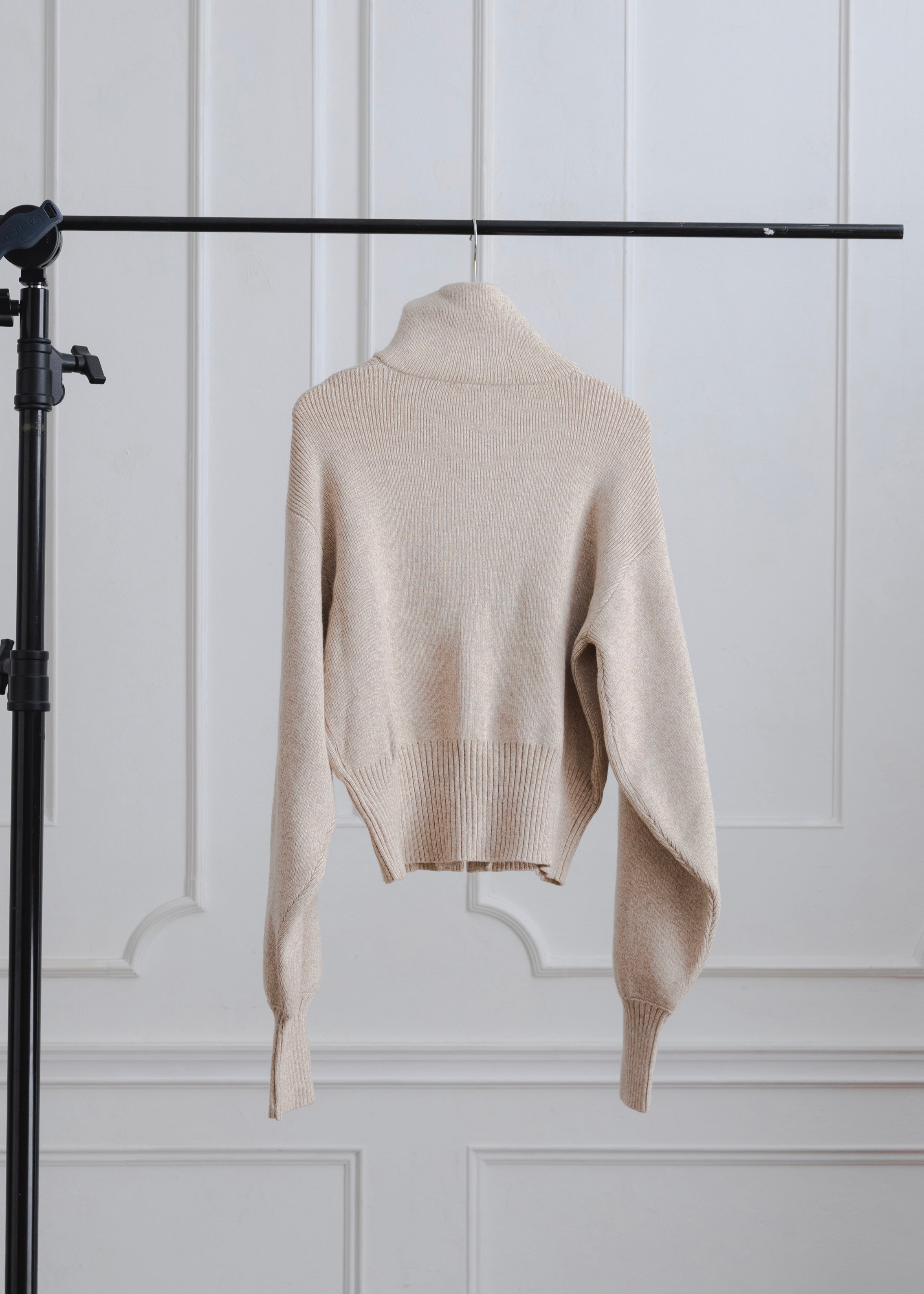 HIGH NECK CARDIGAN