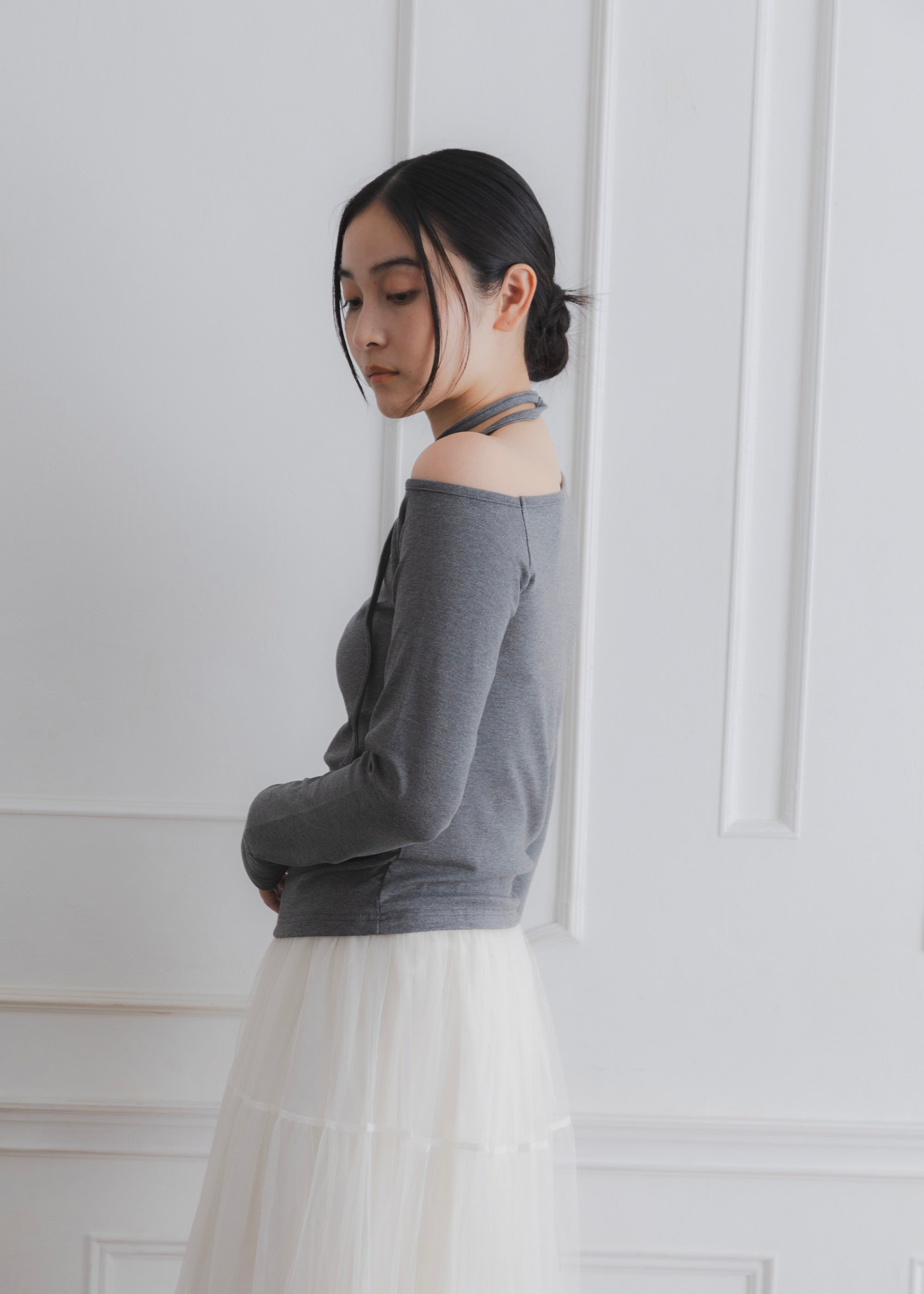 ASYMMETRY NECK TOP