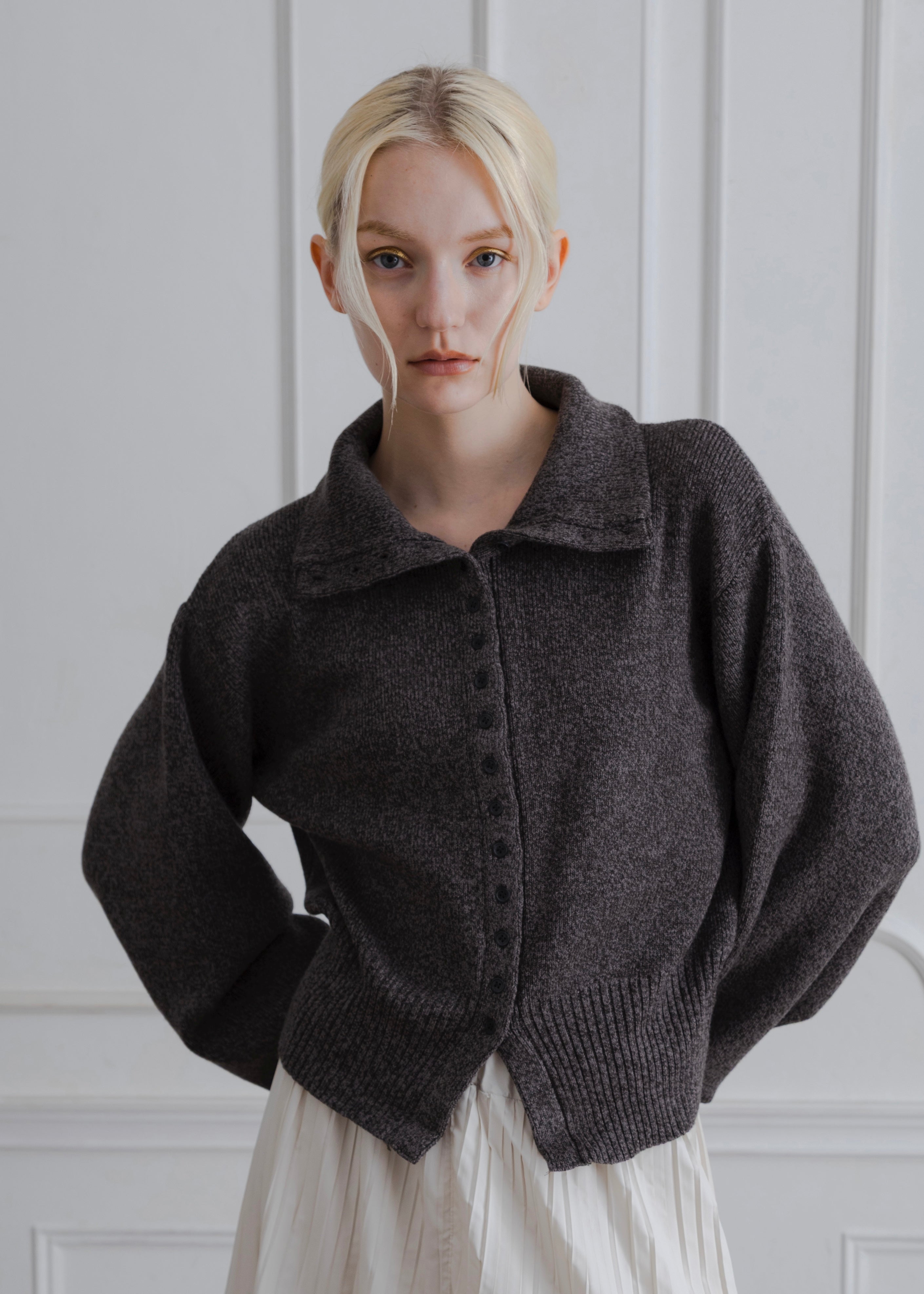 HIGH NECK CARDIGAN