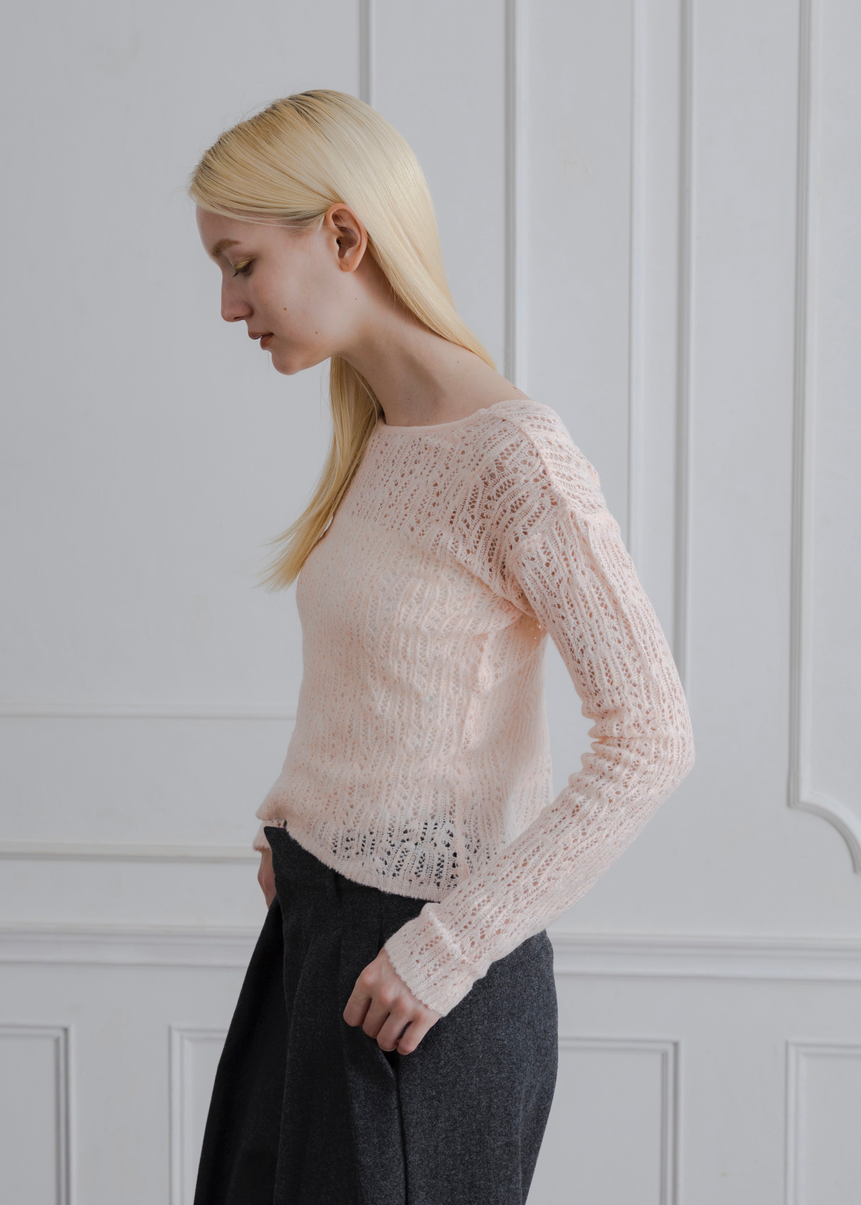 BACK OPEN KNIT