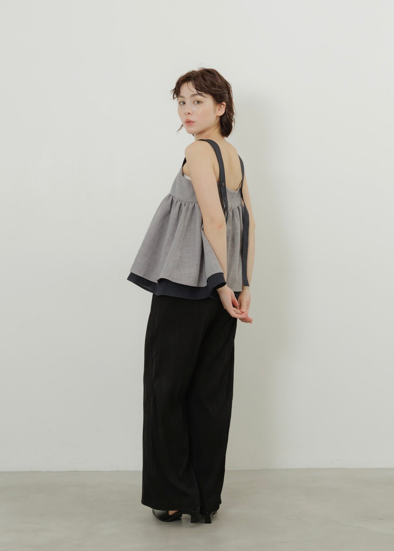 新品タグ付き DAWN ダン BICOLOR CAMISOLE 38 重ね着に便利な胸元