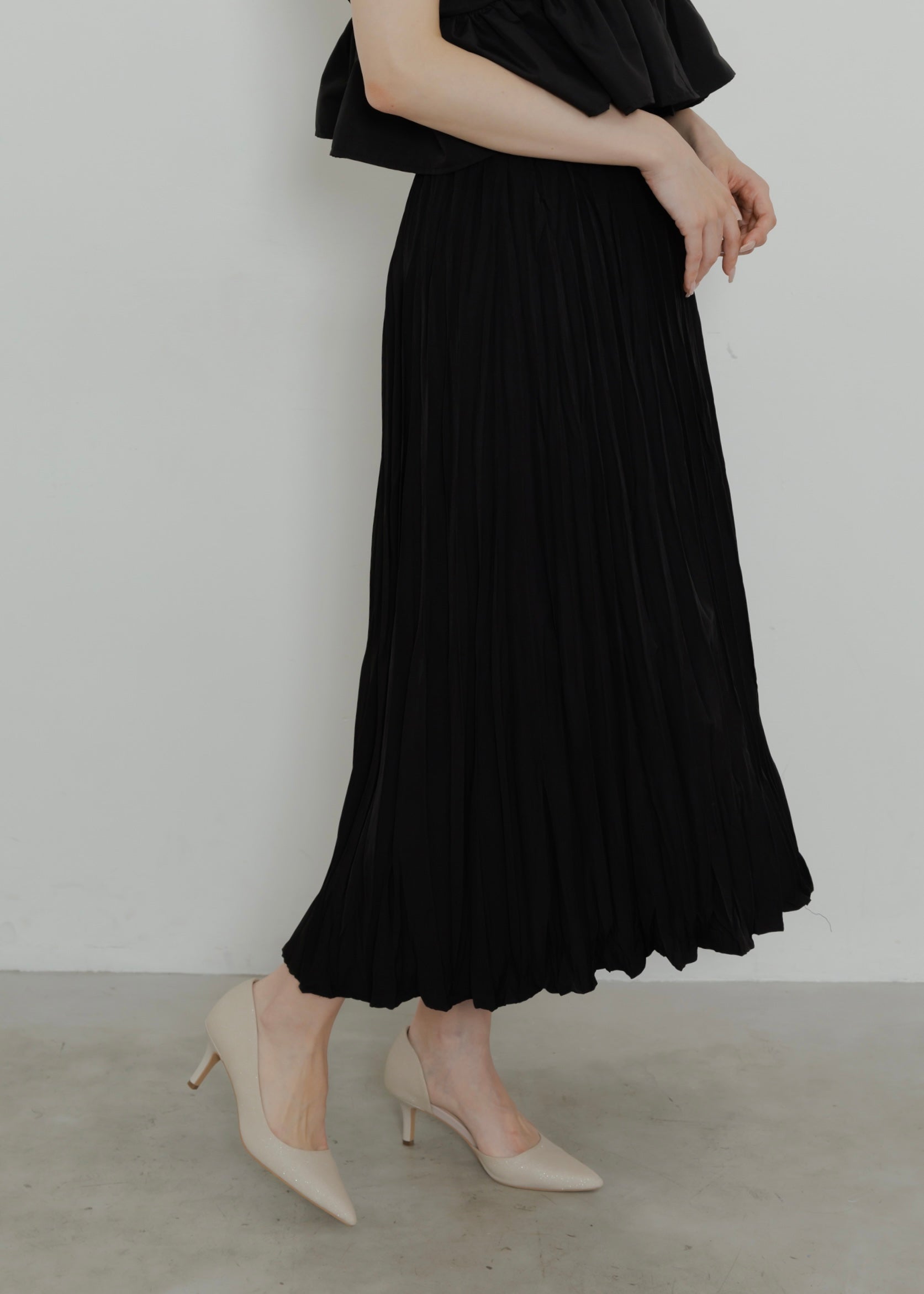 CRUSH PLEATS SKIRT
