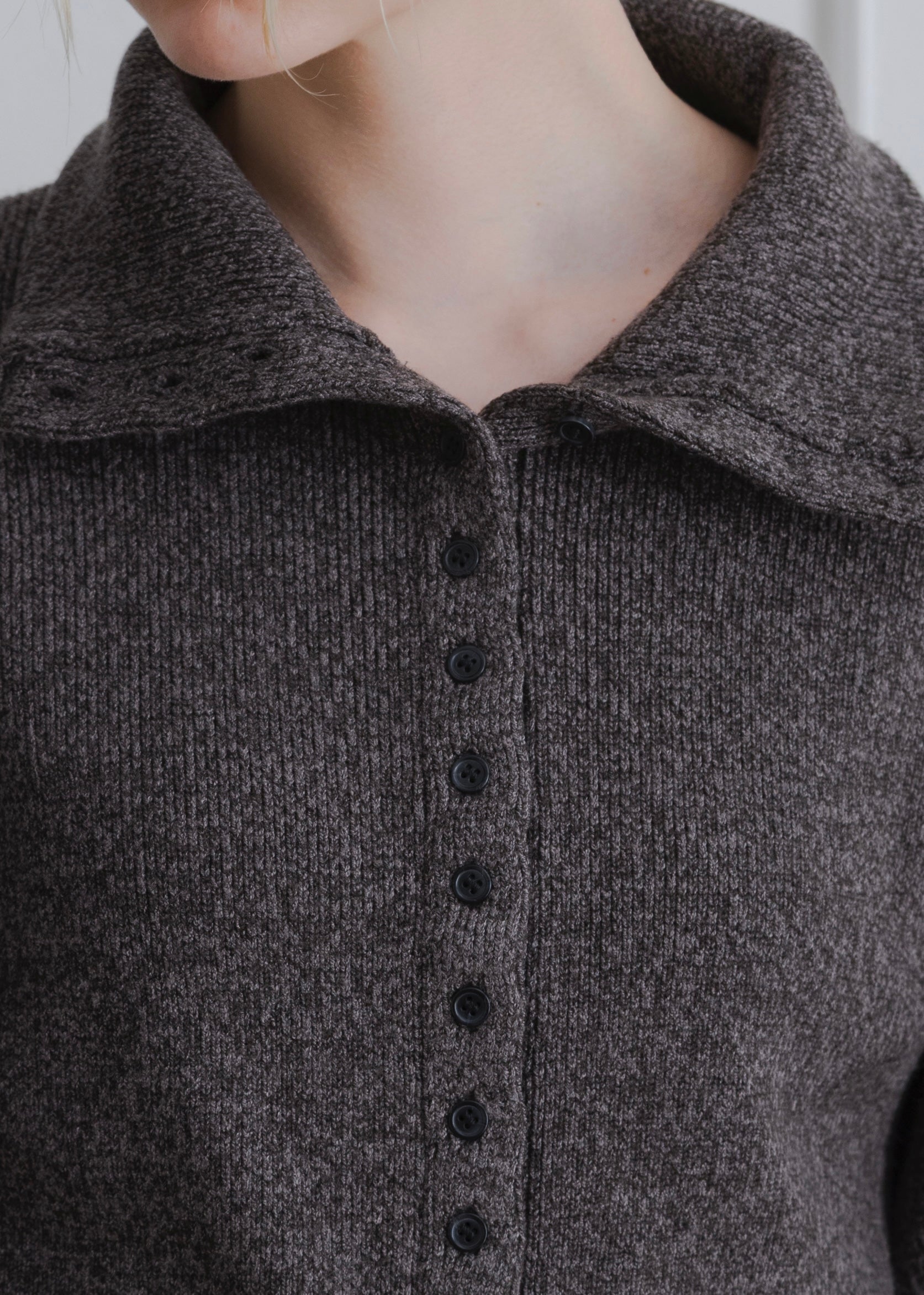 HIGH NECK CARDIGAN