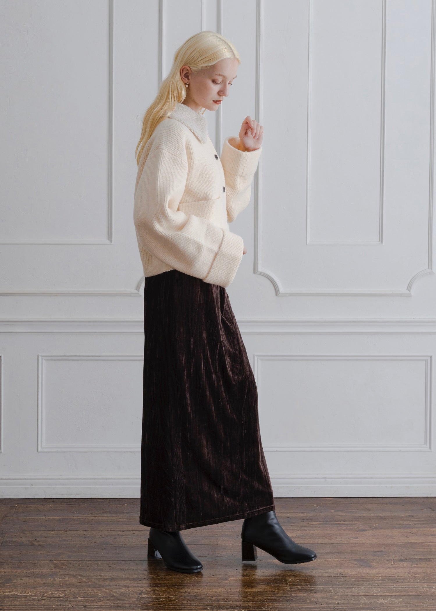 BOA COLLAR CARDIGAN