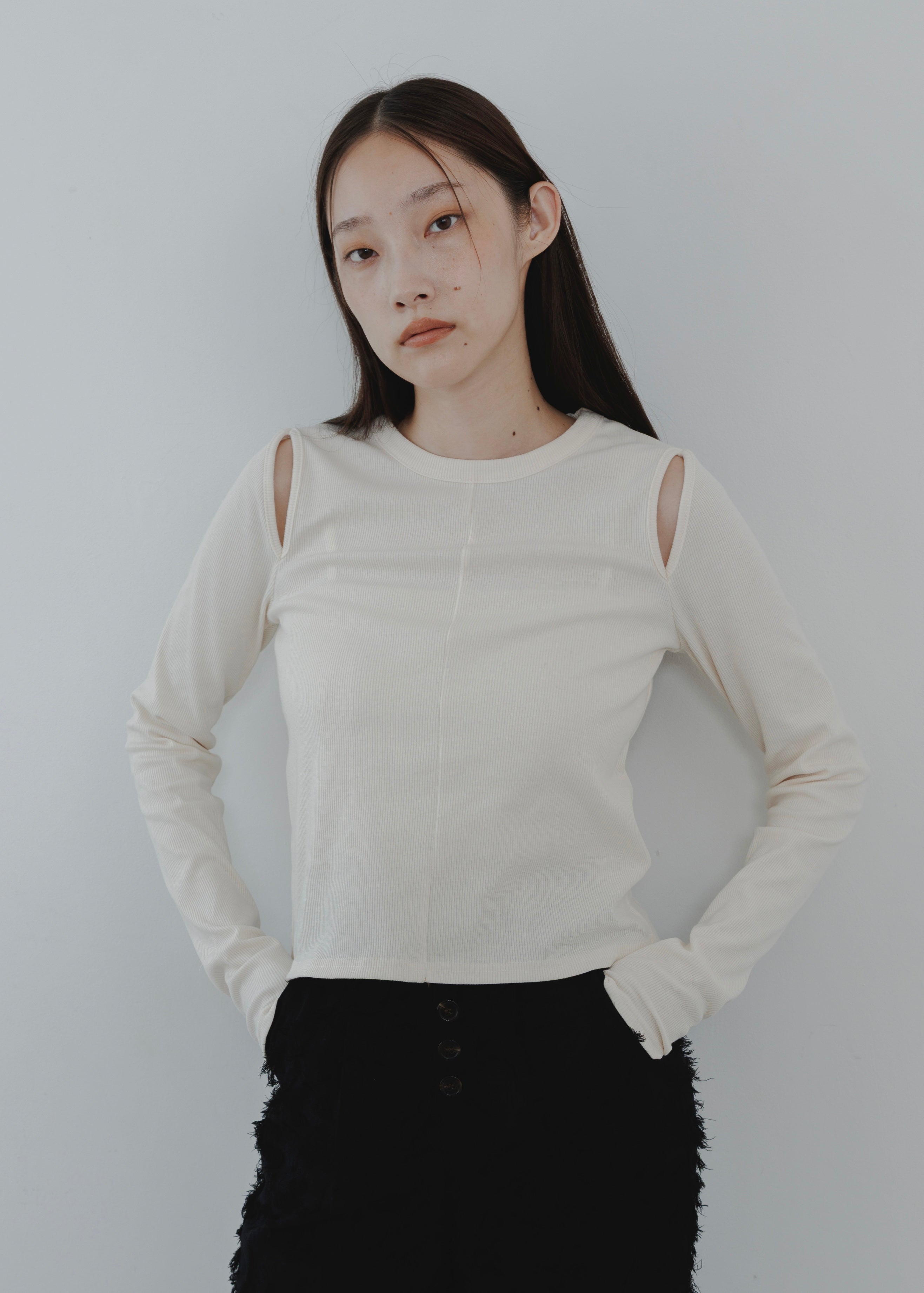 CUT OUT PULLOVER