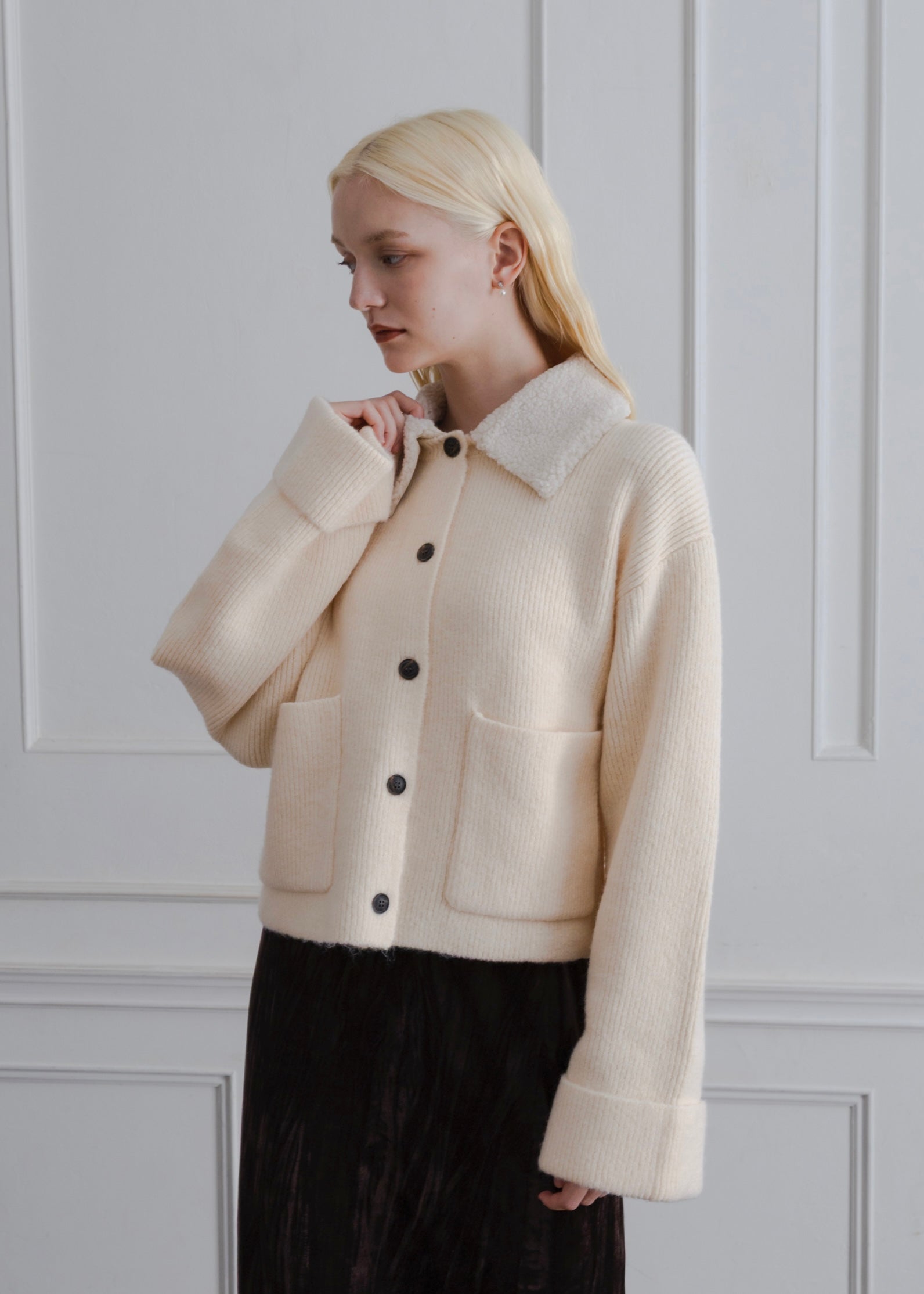 BOA COLLAR CARDIGAN