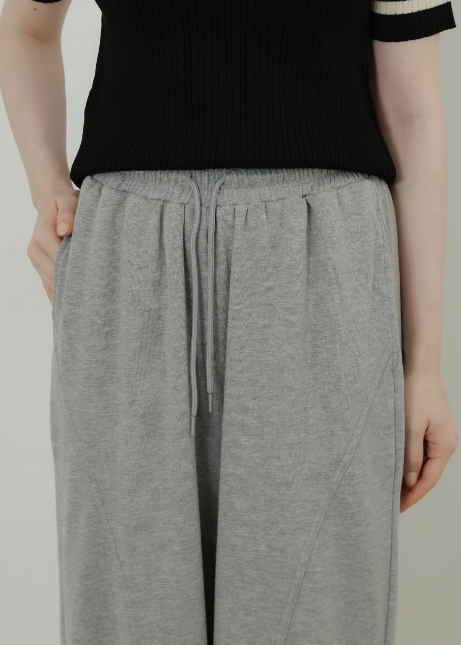 最終お値下げfashiru ファシルline curve sweat pants line curve sweat pants/2color | F A S H I R U