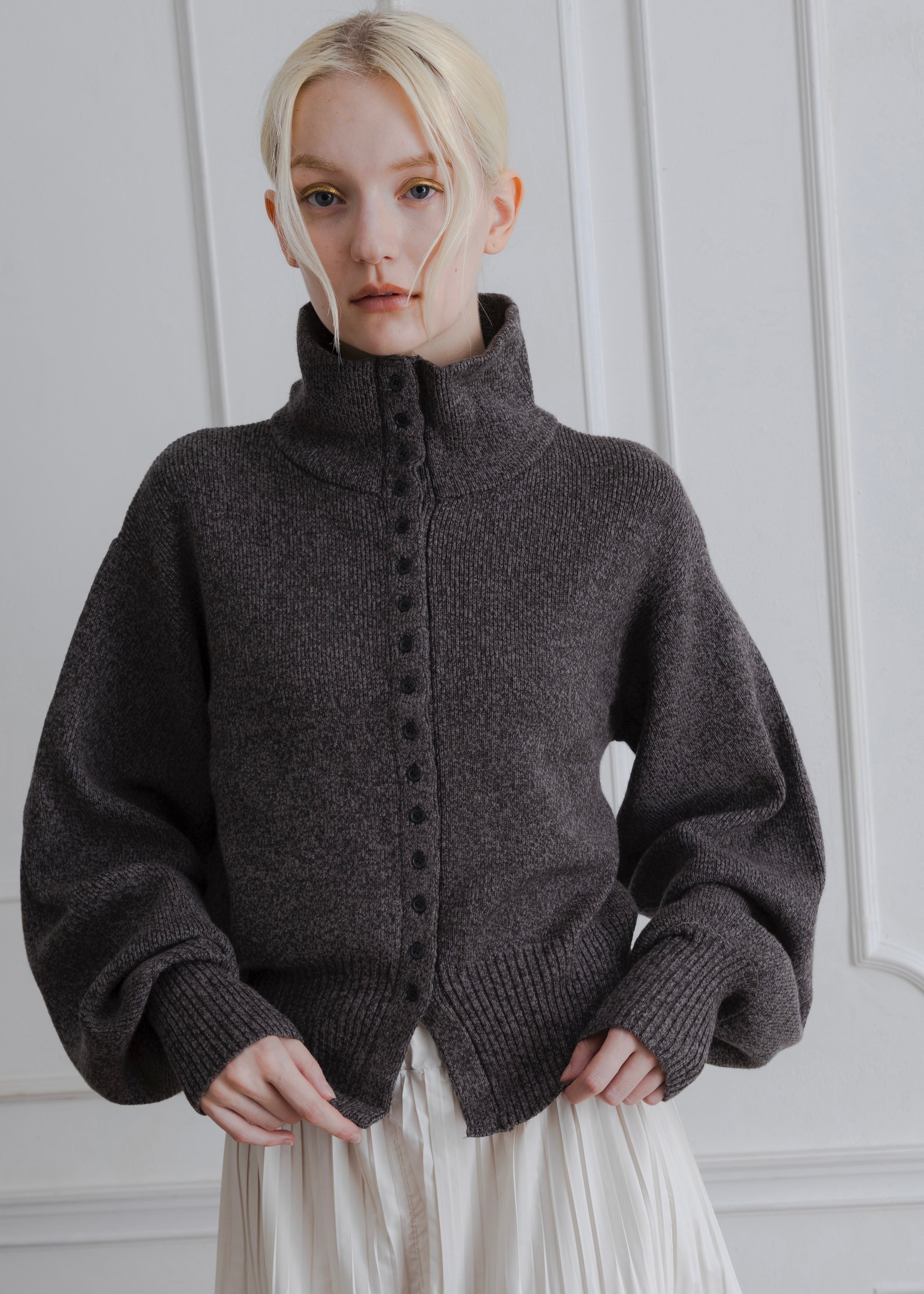 HIGH NECK CARDIGAN