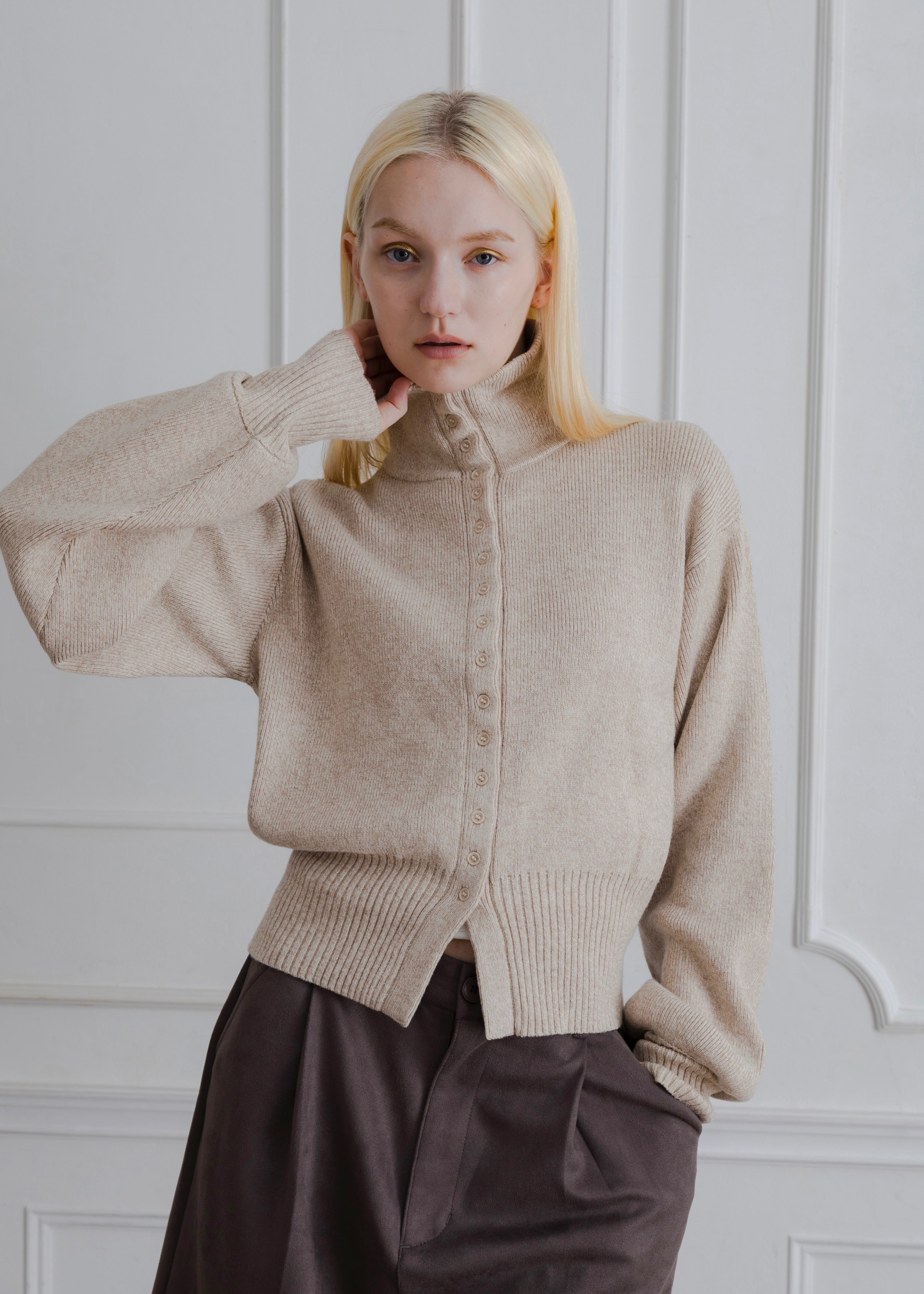 HIGH NECK CARDIGAN