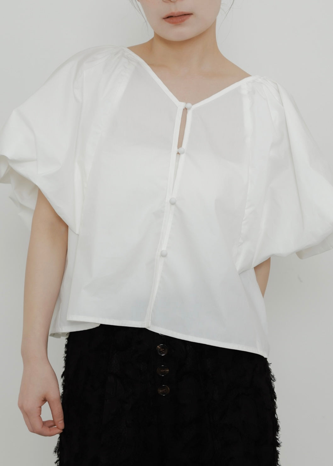 FLARE SLEEVE BLOUSE