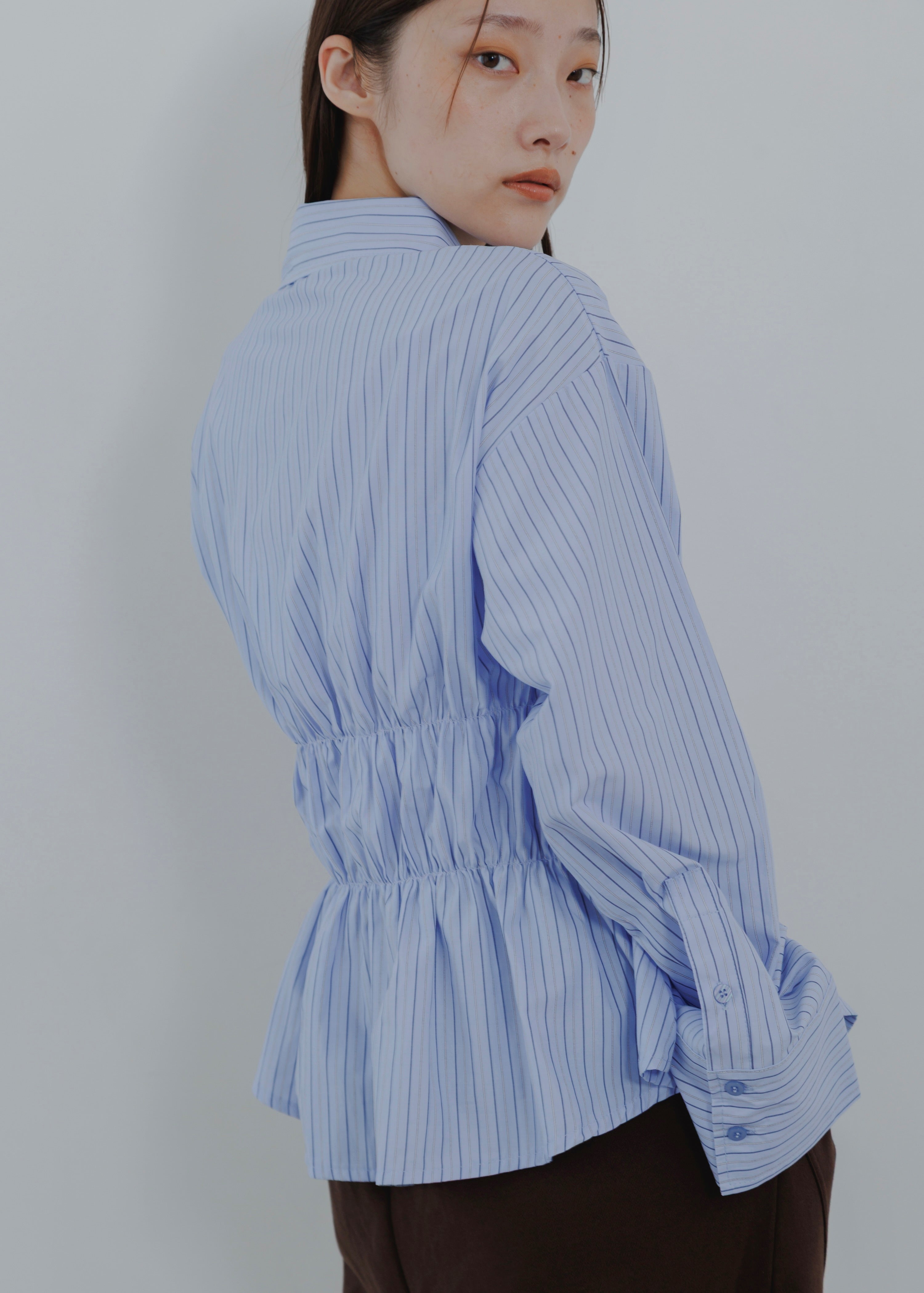 STRIPE SHIRRING SHIRT
