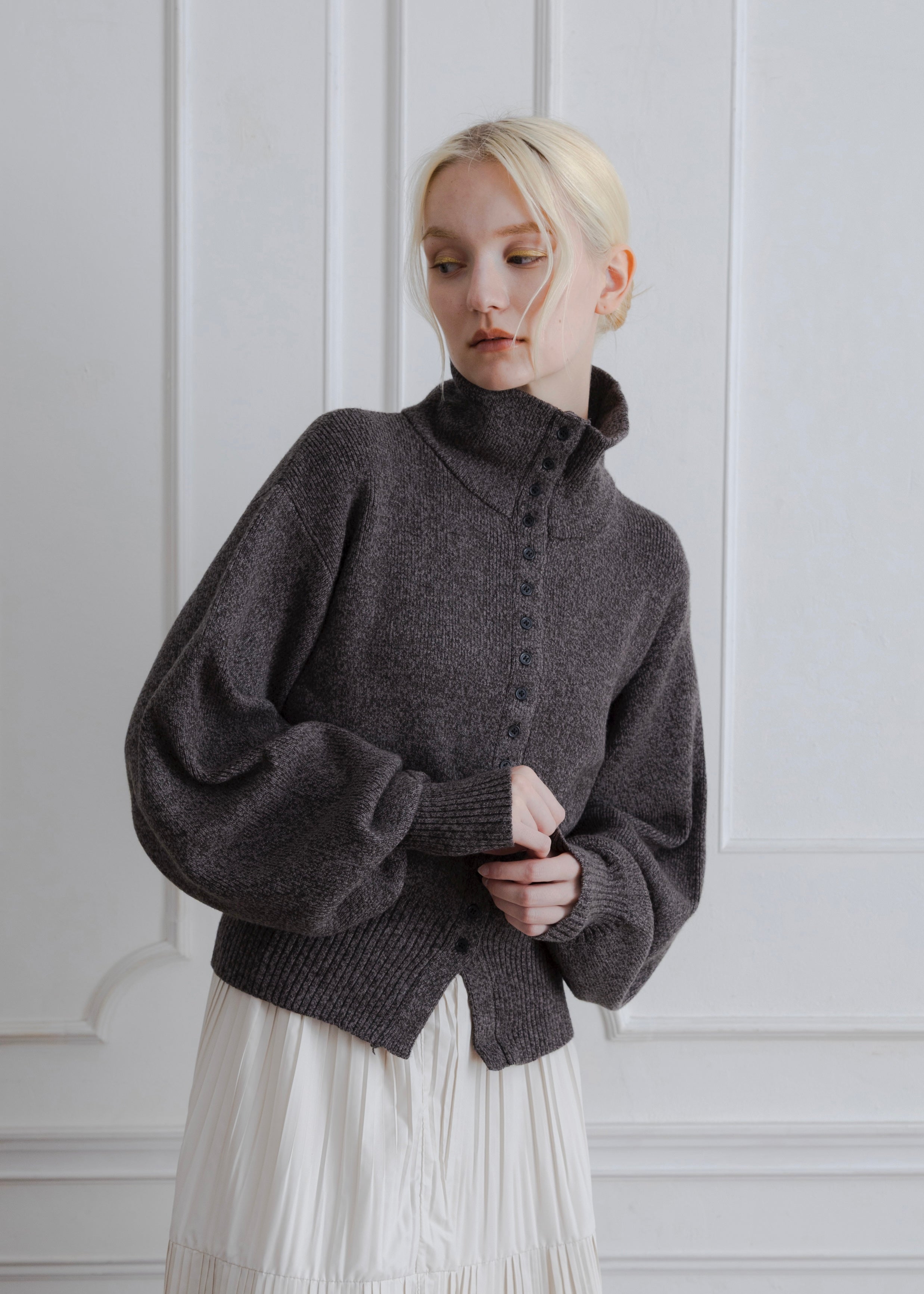 HIGH NECK CARDIGAN