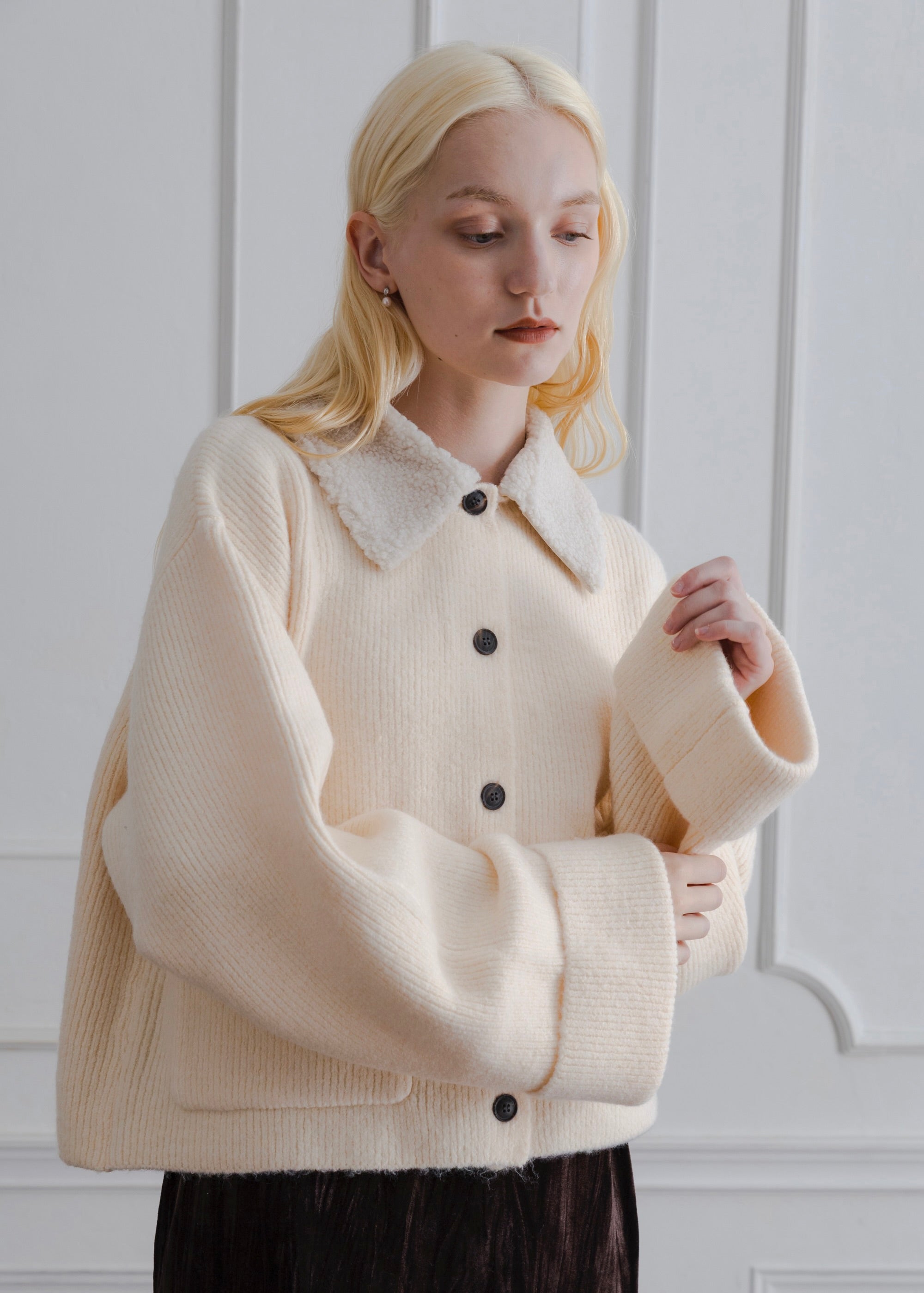 BOA COLLAR CARDIGAN