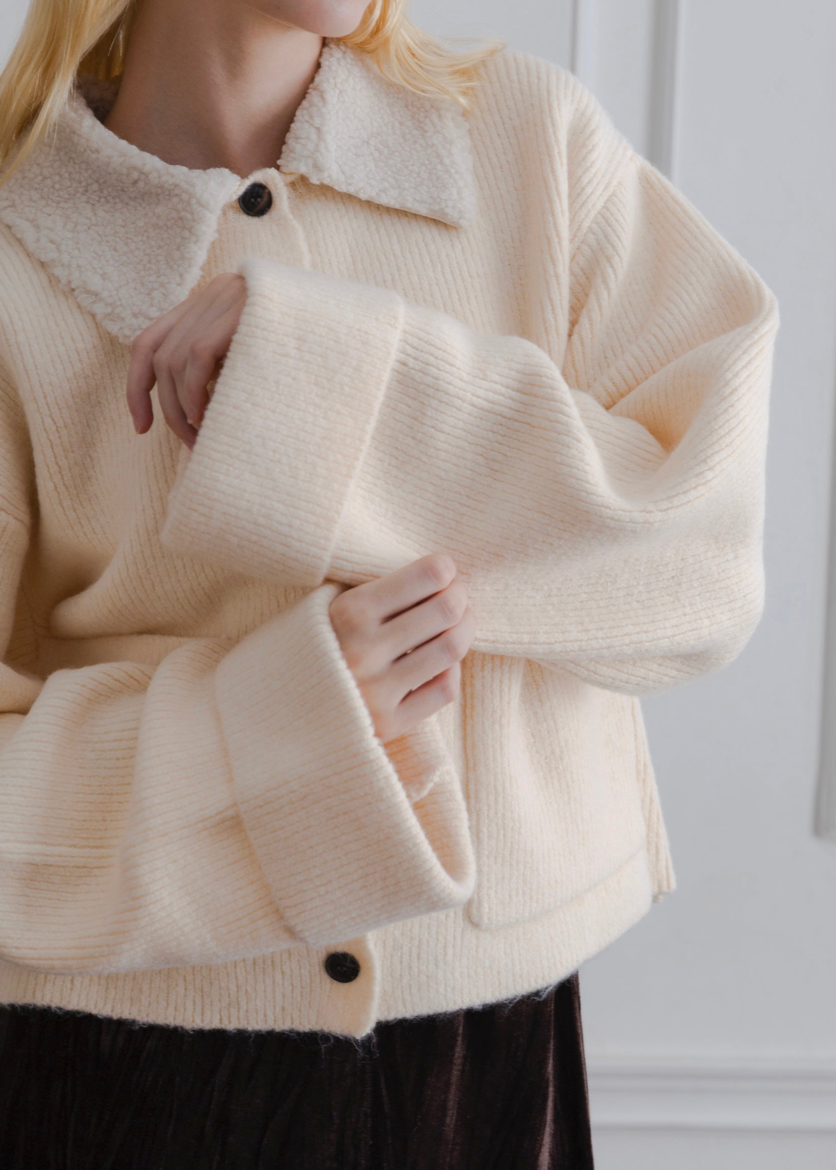 BOA COLLAR CARDIGAN
