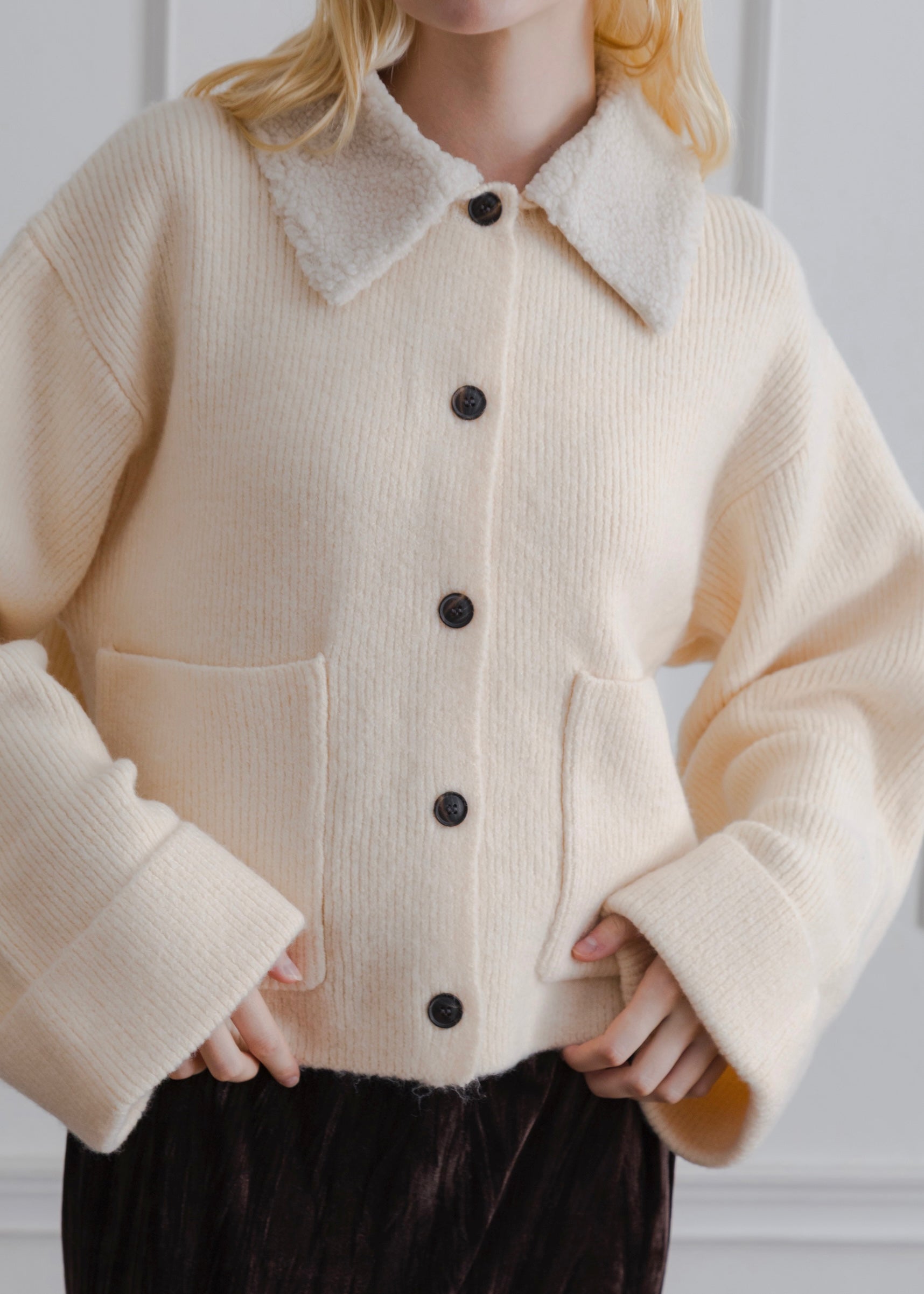 BOA COLLAR CARDIGAN