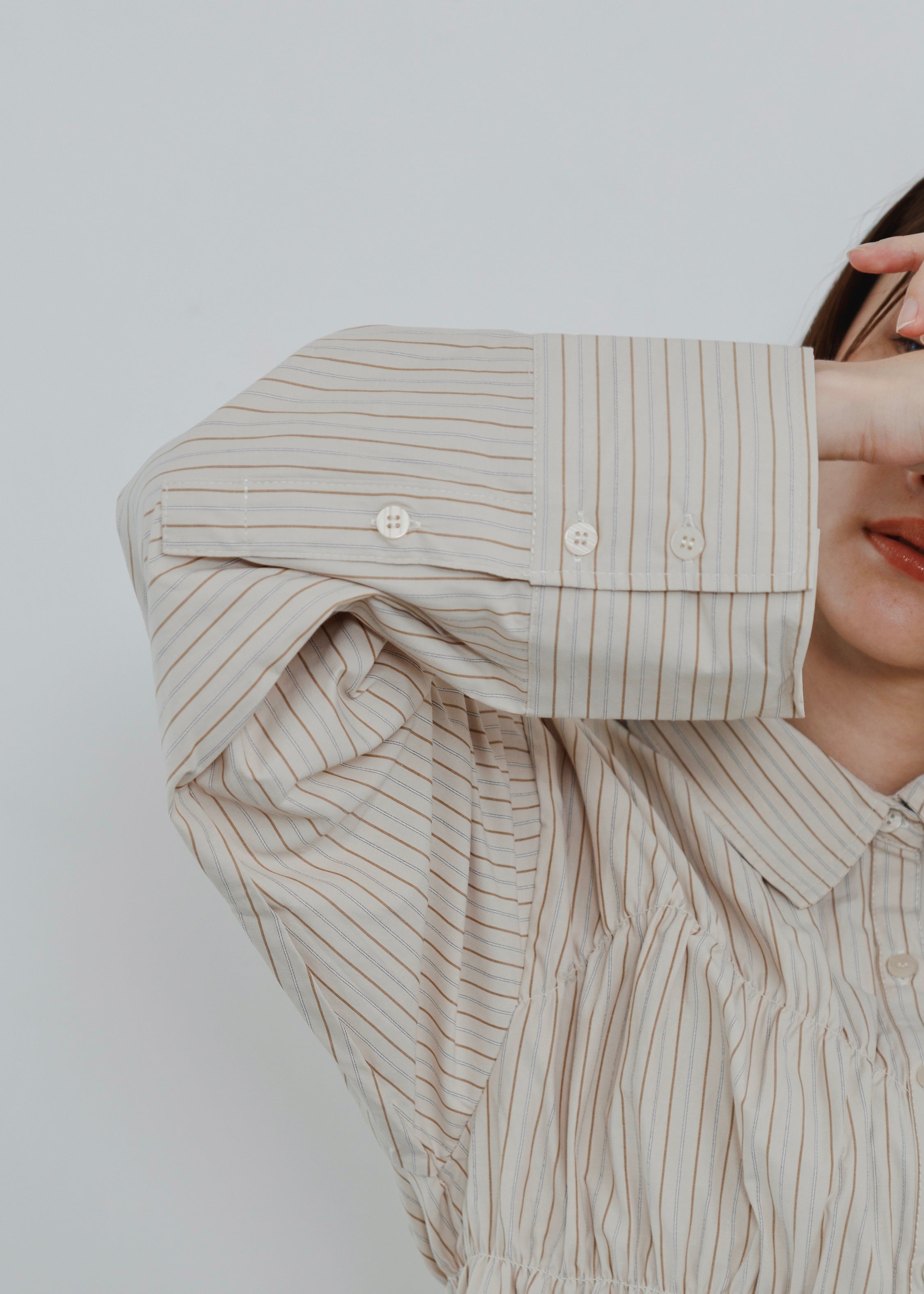 STRIPE SHIRRING SHIRT