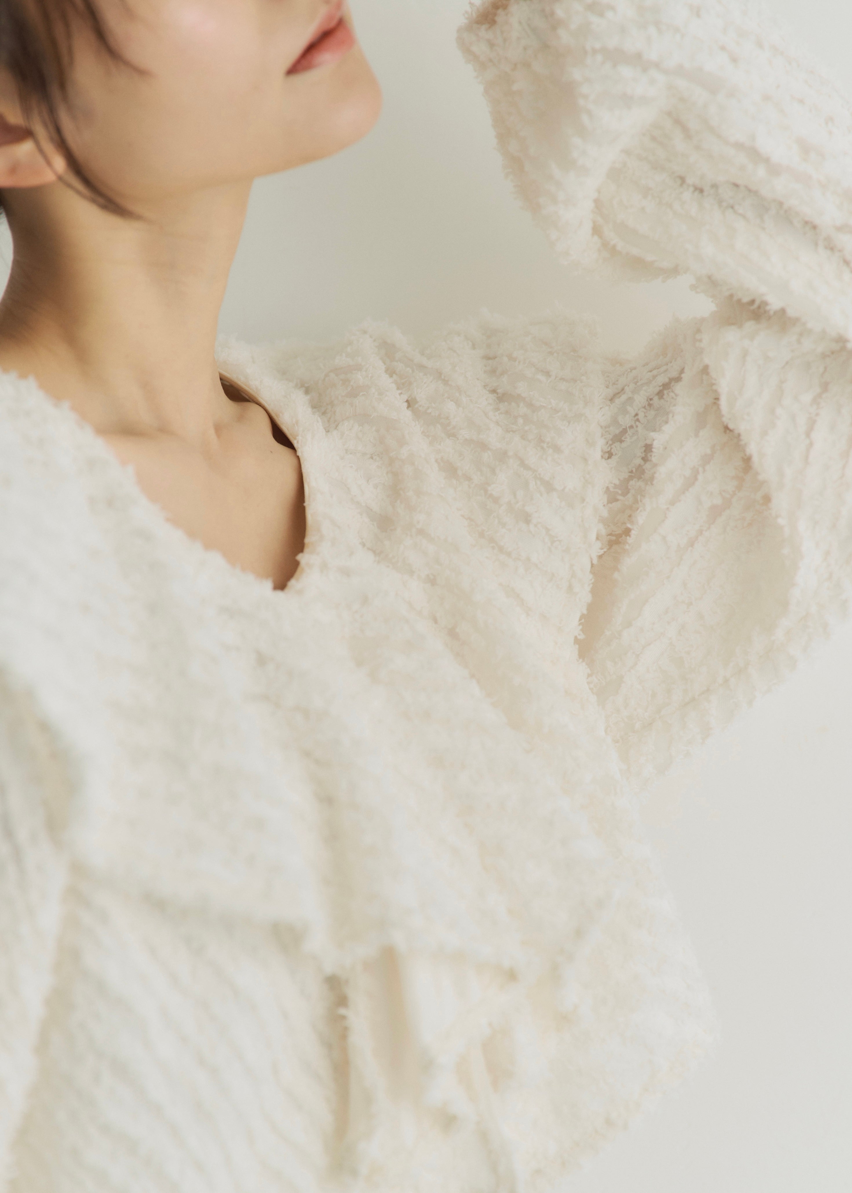 FRINGE CROPPED BLOUSE