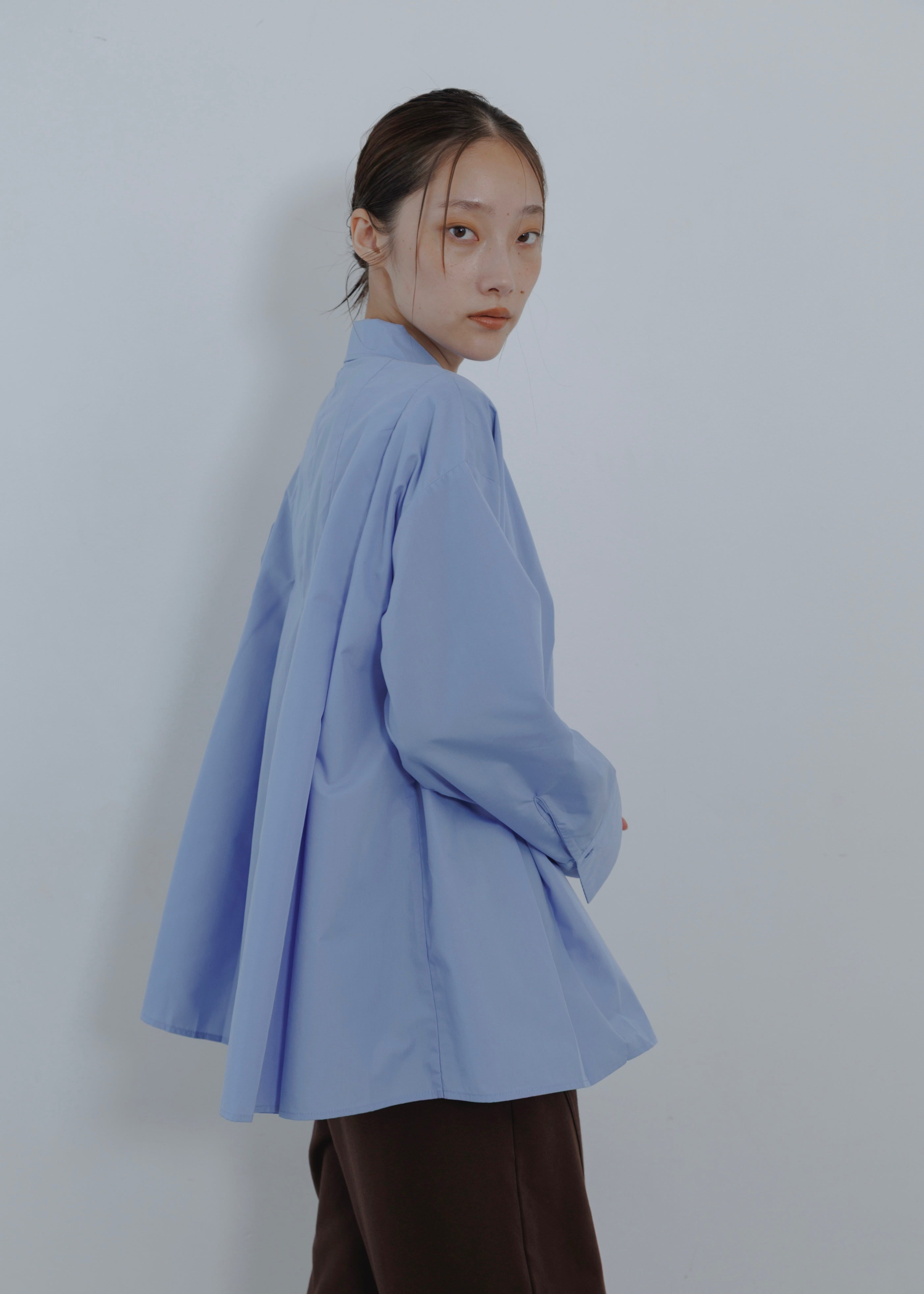 BROAD PLEATS SHIRT