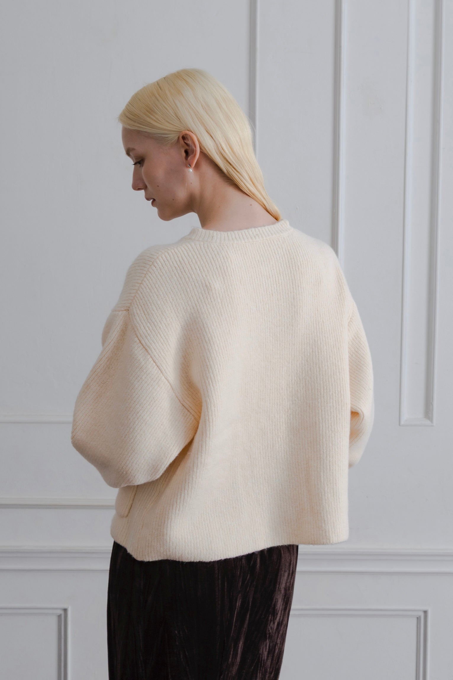 BOA COLLAR CARDIGAN