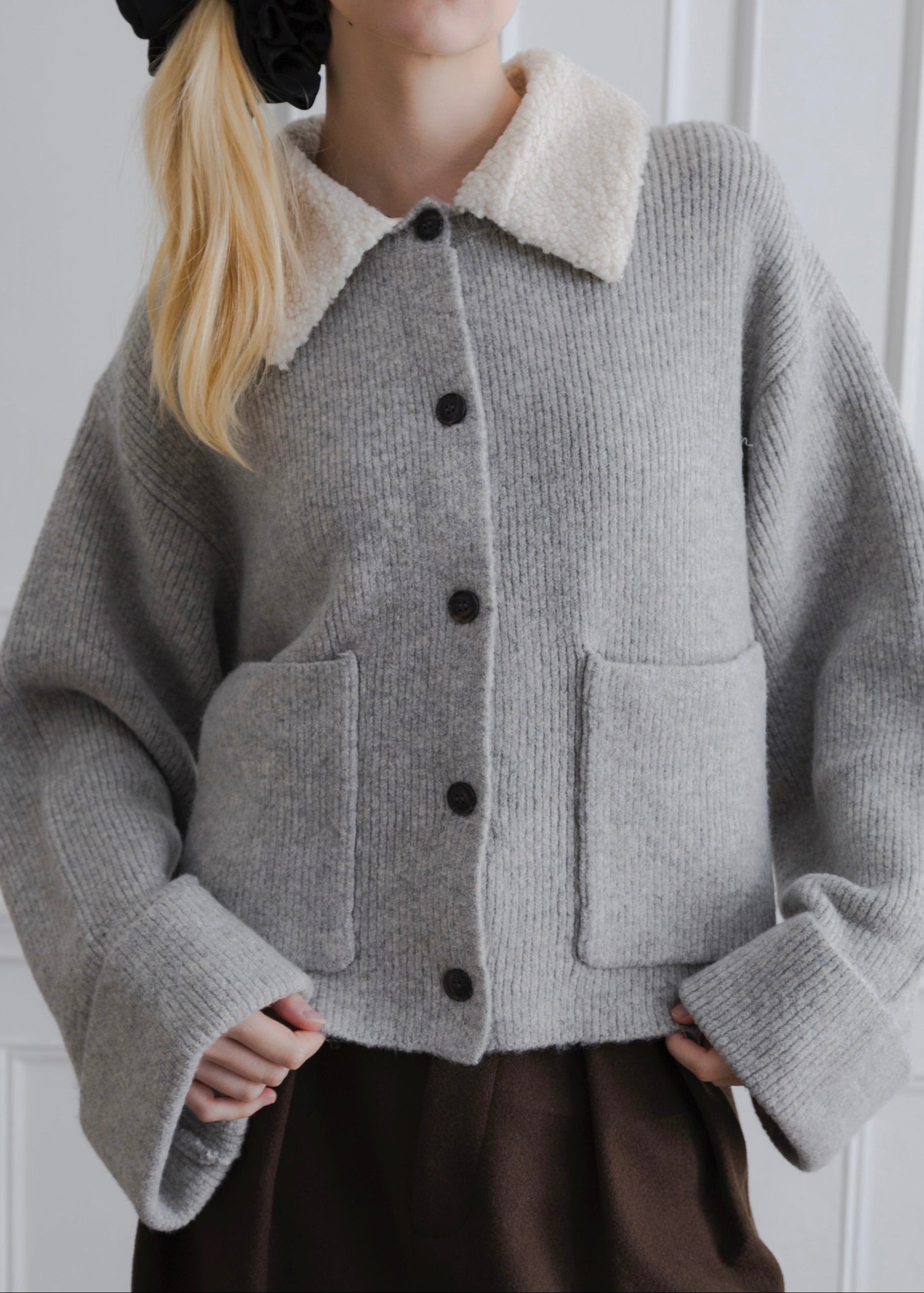 BOA COLLAR CARDIGAN