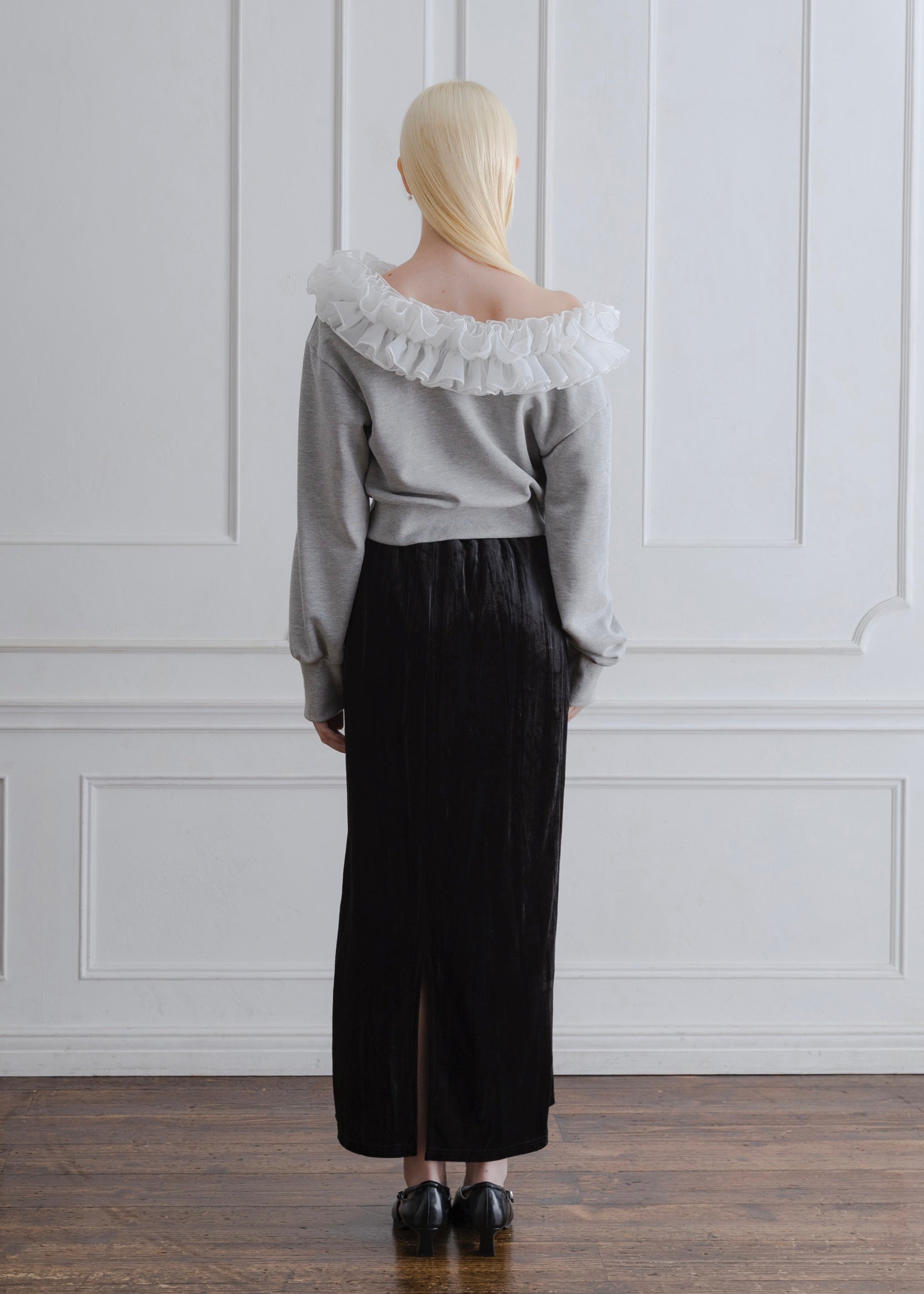 FRILL OFF SHOULDER PULLOVER