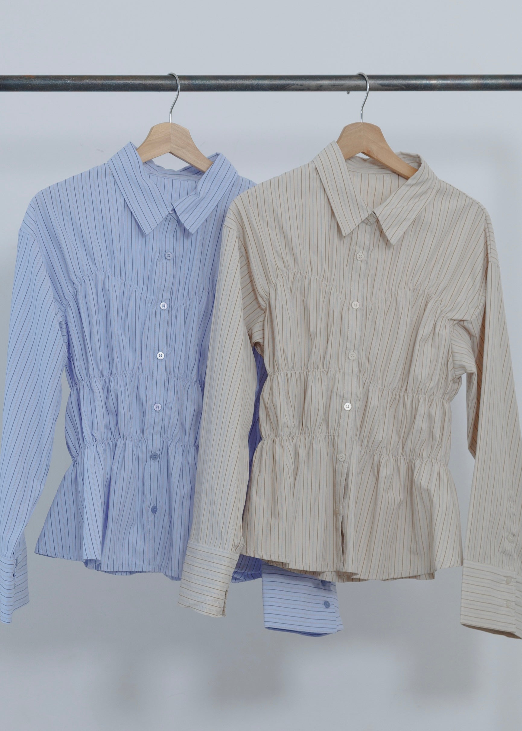STRIPE SHIRRING SHIRT
