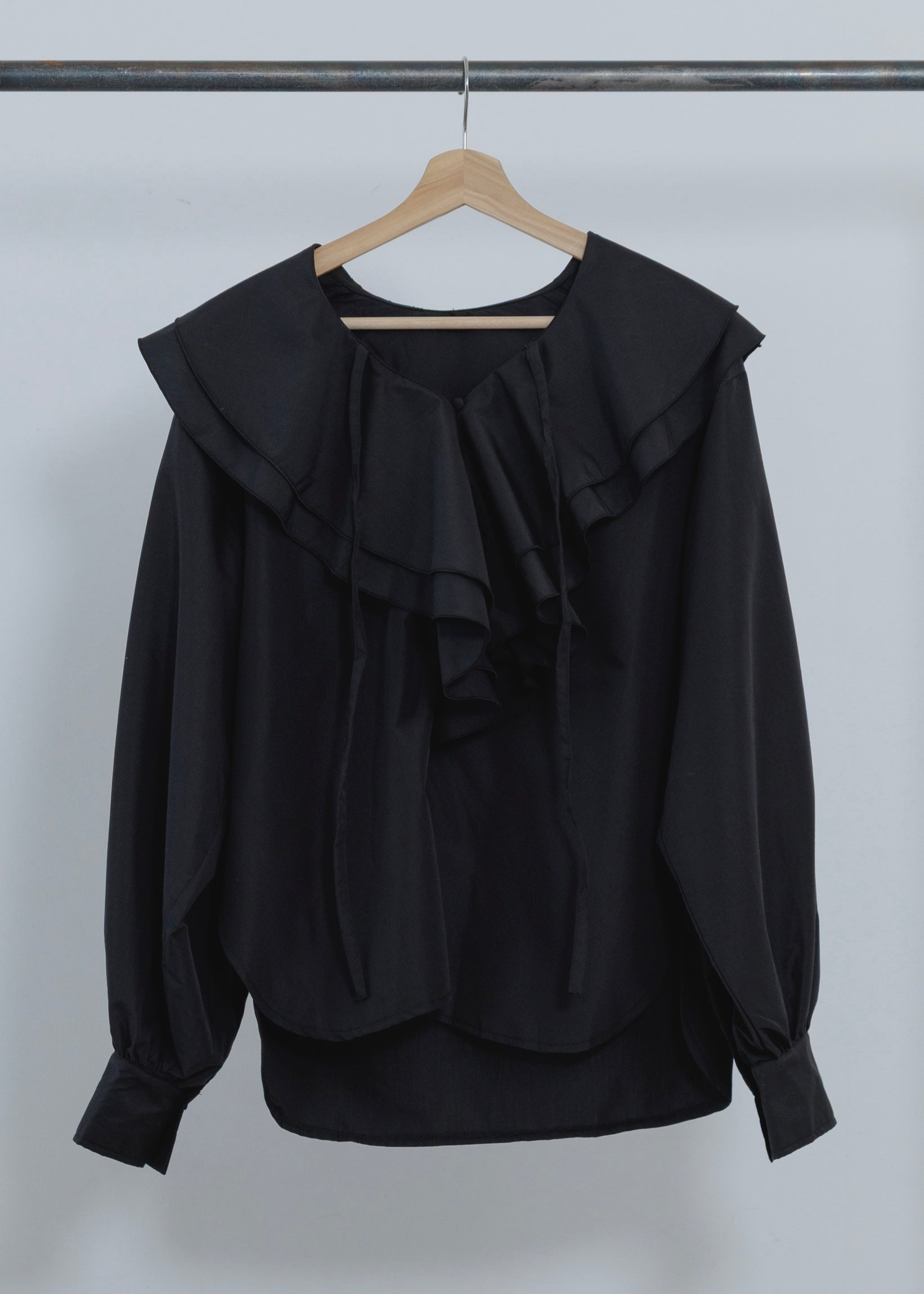 FRILL COLLAR SHIRT