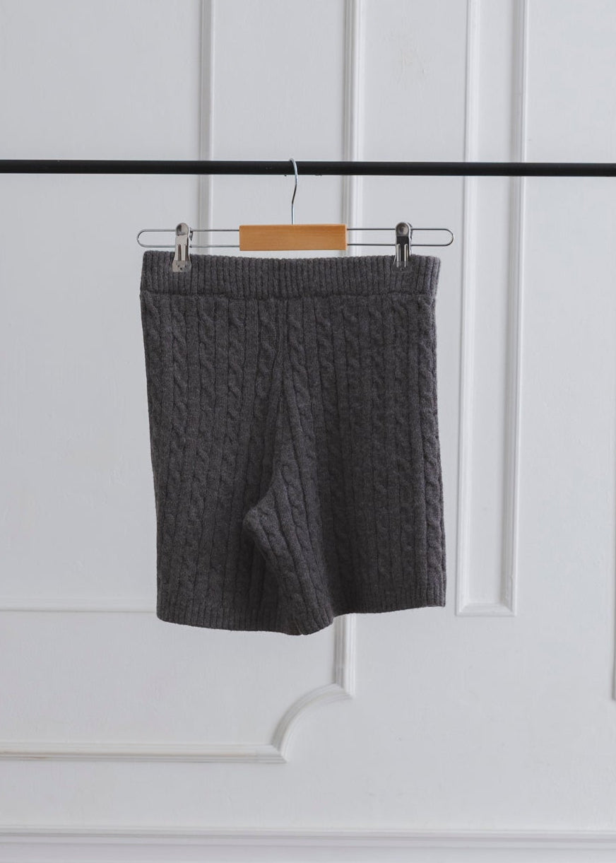 CABLE KNIT PANTS