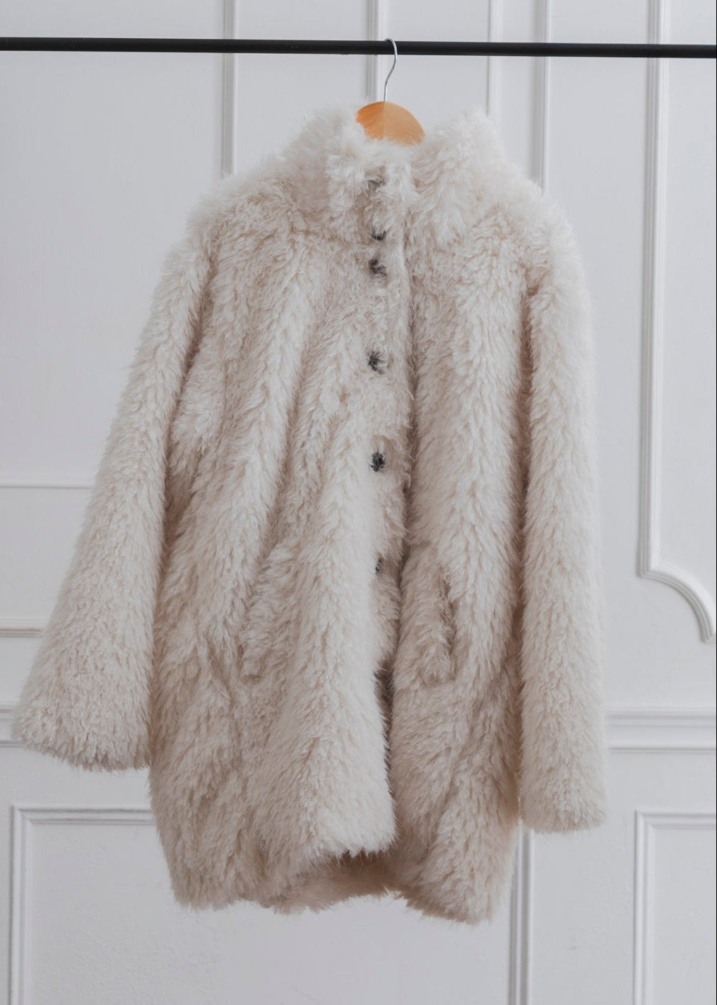 SHAGGY FUR COAT