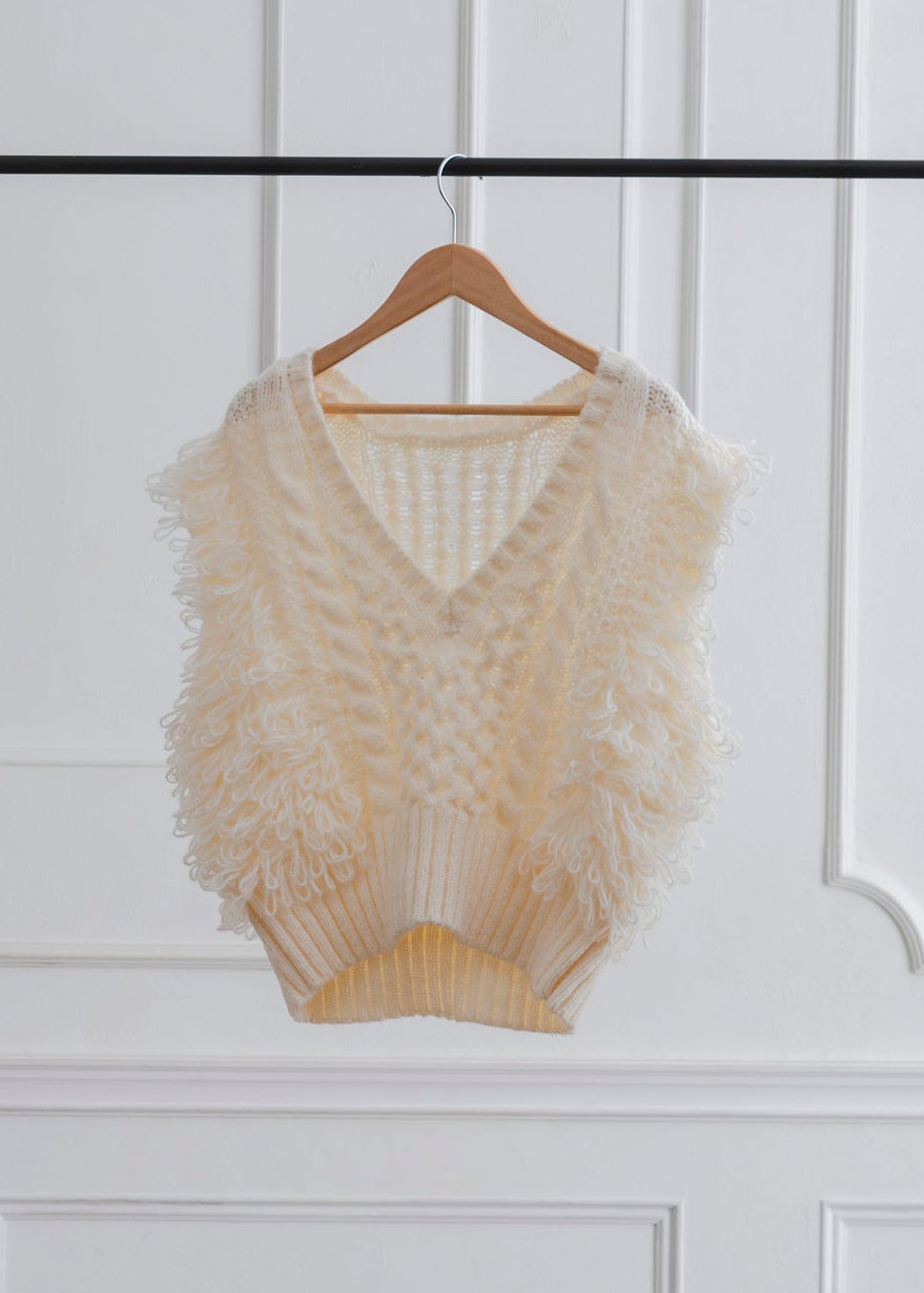 FRINGE KNIT VEST